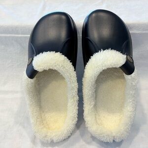 ChayChax NWOT Waterproof Fleece Lined Black Clogs Size Women’s 10-11 / Men’s 8-9